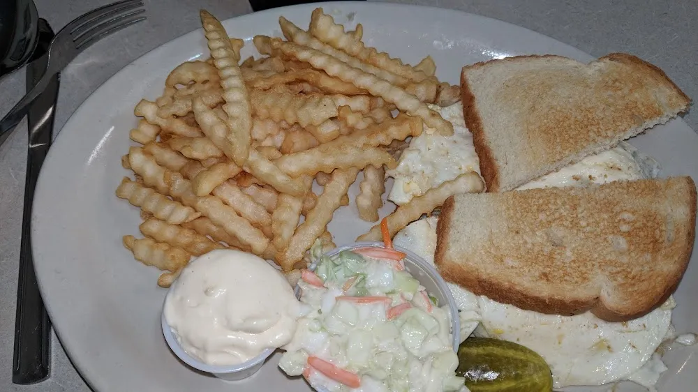 Walleye Sandwich Basket